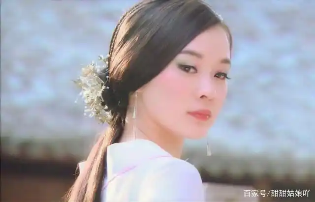 倾国倾城的霍思燕,又纯又欲的苏妲己,清纯里透出来的妩媚最致命