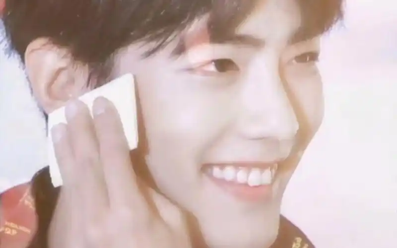 肖战好听的歌加上治愈系笑容太杀我了 我的手机来点铃声有了