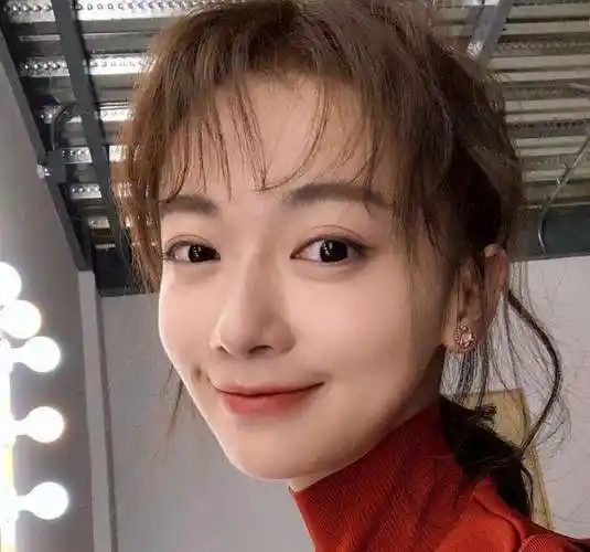 原创吴谨言吃魏璎珞的醋性格很刚的她其实是个爱哭鬼