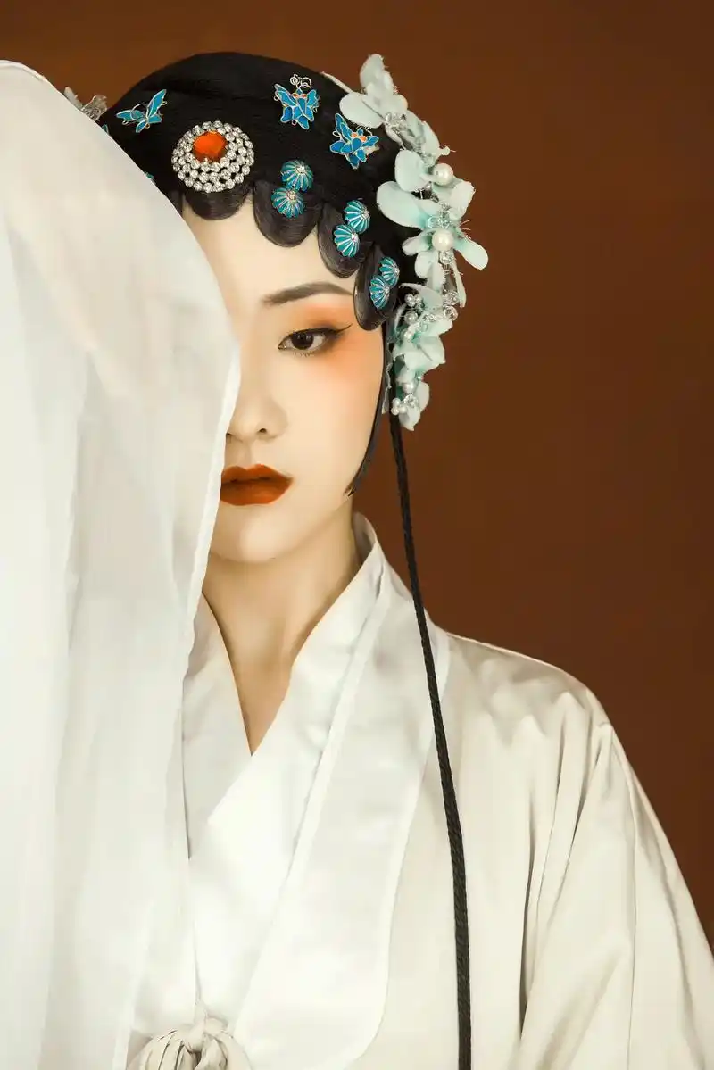 好看的照片一定要发出来呀#戏曲妆 #国粹戏服 #古风 #遇见 - 抖音