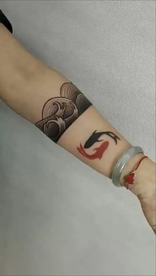 好物推荐#海浪设计款手环#纹身##杭州大唐纹身