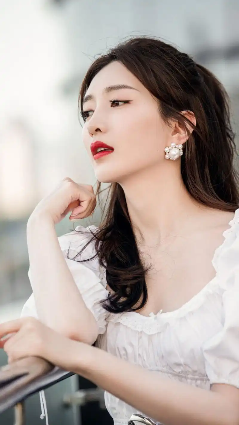 江疏影甜美性感写真手机壁纸