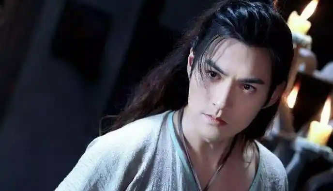 这四位男演员除了钟汉良的现代装还有些可圈可点的角色,另外三位完全