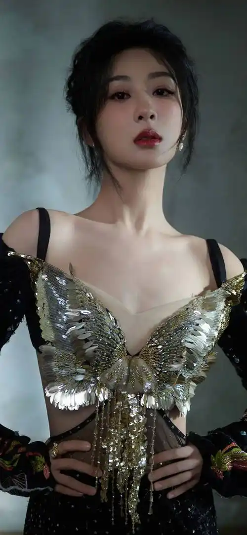 杨紫写真大揭秘:光影之下的魅力与演技,你了解多少?