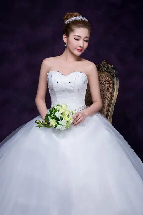 2018新款婚纱尖腰婚纱新娘结婚拍婚纱照抹胸影楼送人白纱齐地0804