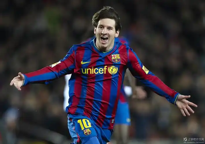 足球明星励志故事:球王梅西的励志人生-写作素材-上学吧作文网
