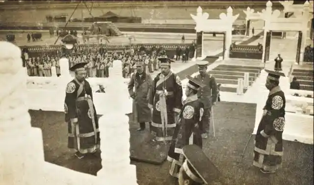 袁世凯去天坛祭天,孙中山怒批:"司马之心,路人皆见"