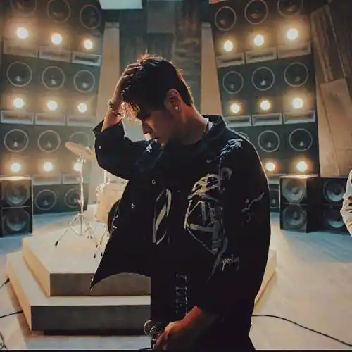 你们有周杰伦的qq头像吗