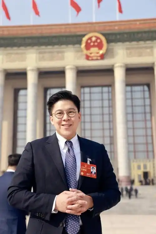 霍启刚代表:建议各省市艺术工作岗位对香港青年开放申请