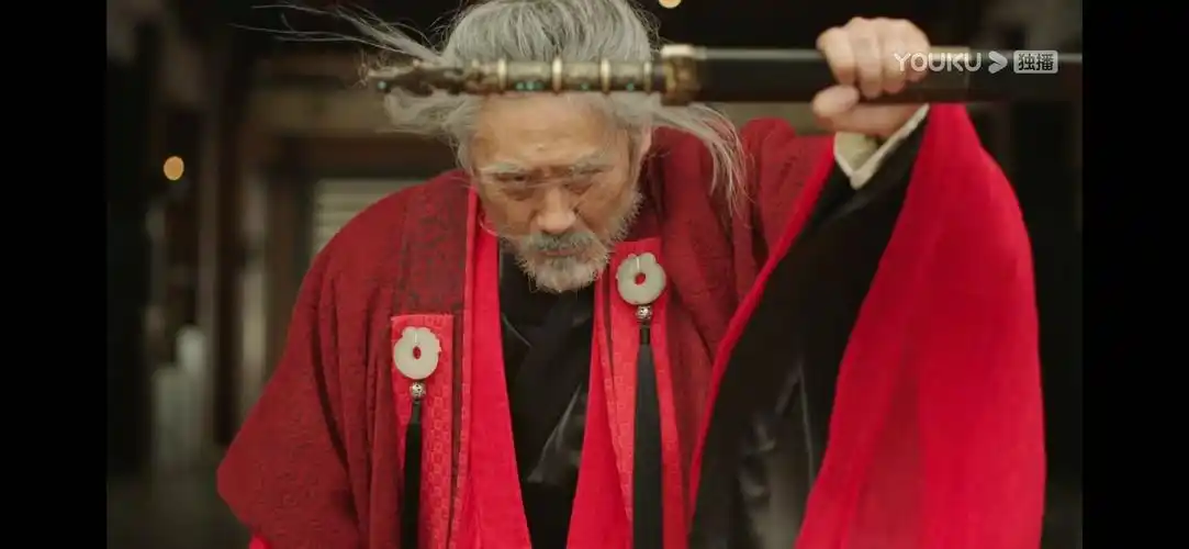 虎啸龙吟司马懿的觉醒红衣长袍势做执刀人