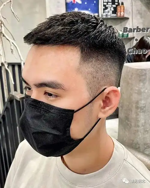 男人40岁以后剪什么发型更帅气合适