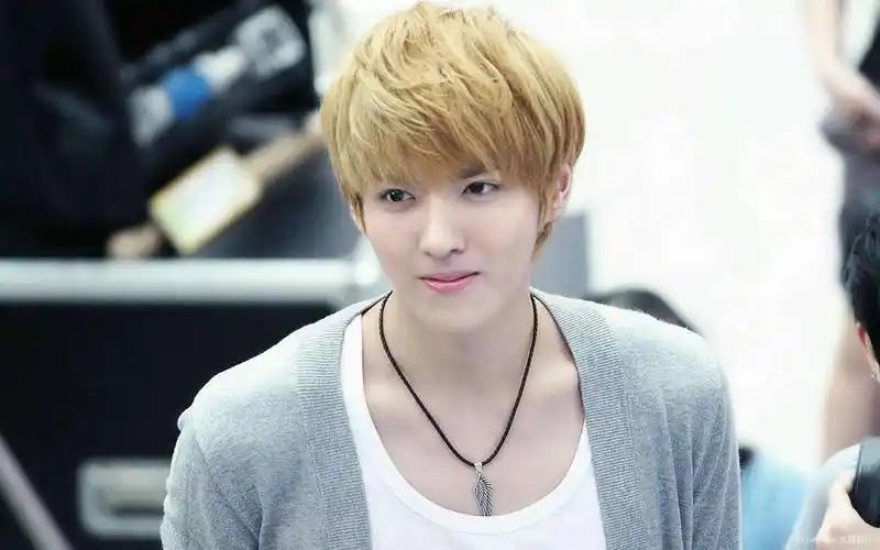 你有哪些吴亦凡的逆天美颜帅照?