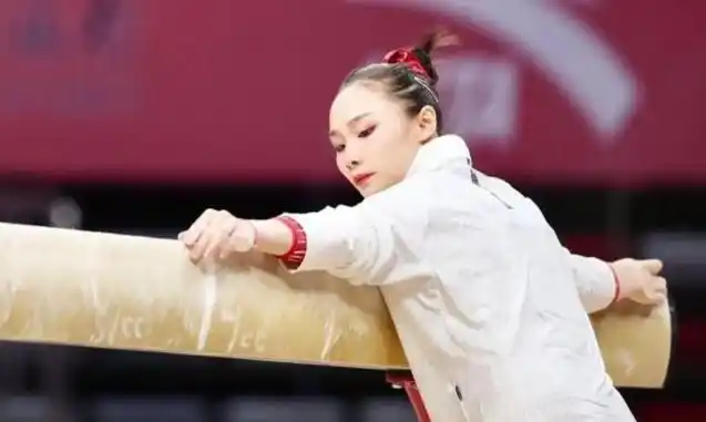 奥运选手芦玉菲遭警告著名作家别找刘昊然要签名他配不上你