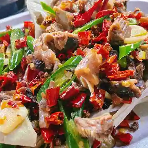 糜子糕黄馍馍等麻辣羊头肉,羊蹄羊肉串爱吃肉的人绝对不能错过肉质