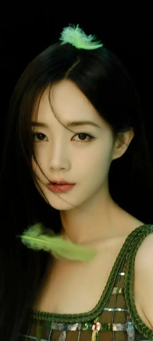 李一桐笑起来真的好甜呀!