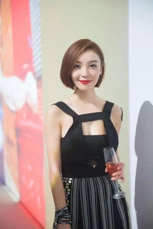 高晓菲_演员_作品_个人资料_简历_经历_留言 - 酷乐米