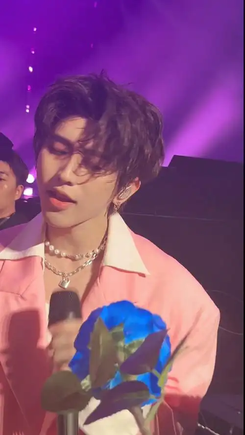 粉色这套好漂亮#蔡徐坤