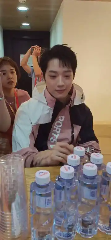 0608号海岛初恋 2019-8-31 来自赖冠霖超话 已编辑 赖冠霖 lkl lgl