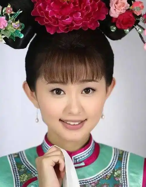 演员孙耀琦爆料称四字艺人团队耍大牌,易烊千玺无辜躺中