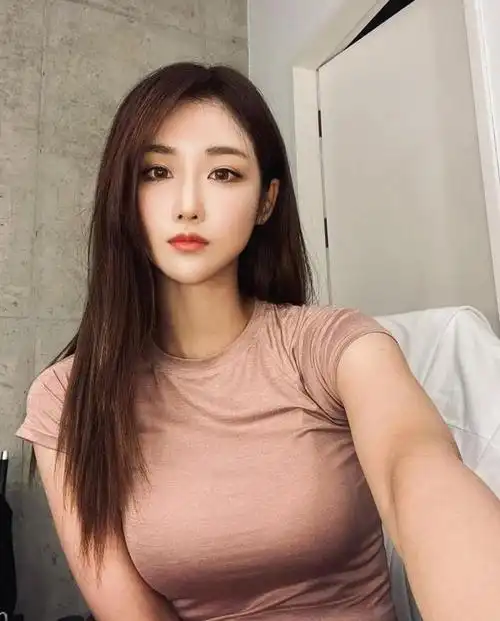 沙漏型身材,"黄金比例的腰臀比"足以撩爆直男!