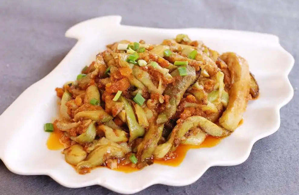 茄子这样做更好吃,口感咸鲜,别具风味,咸蛋黄茄子你值得一试!