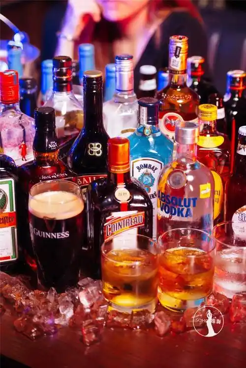 珠海第①家放题式清吧来了酒水无限续任劈到天明