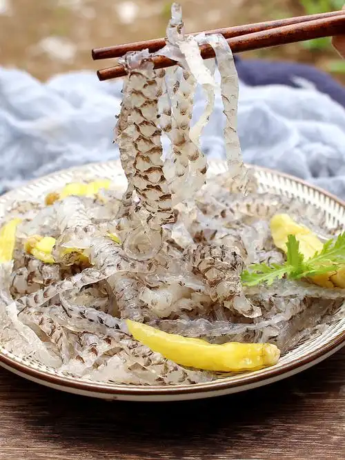 泡椒香辣鱼皮150g*8包海鲜特产开袋即食零食凉拌下