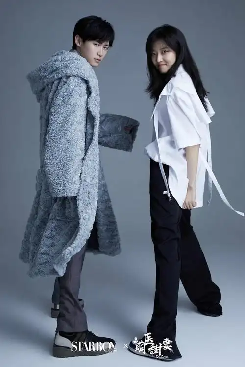 孙千黄俊捷查杰合体拍画报公子佳人青春感up