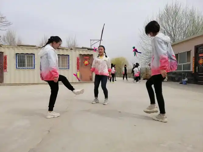 踢毽子,找回童年感觉