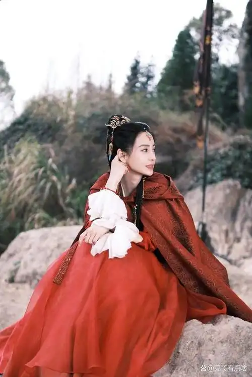 杨颖宋威龙古装虐恋大戏《相思令》杀青!网友:双颜值惊艳全场!