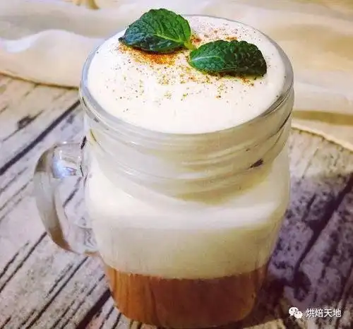 教你自制 万能的海盐芝士奶盖,秒杀一众奶茶店~~_手机搜狐网