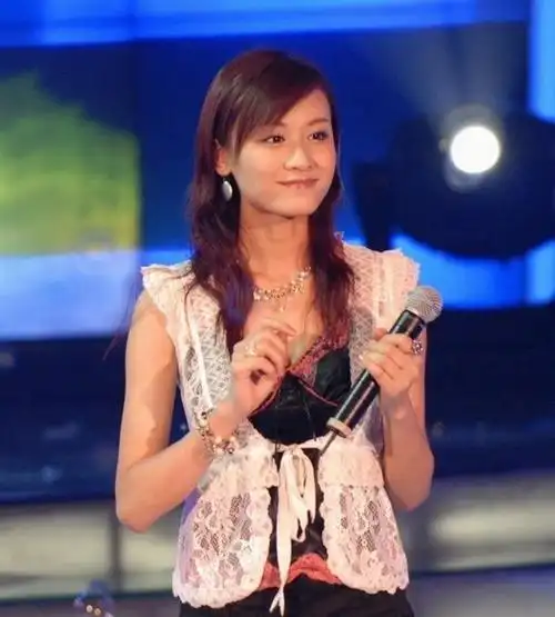 大火,不仅嗓音温柔,而且颜值超高,被誉为是06届超女最漂亮的歌手