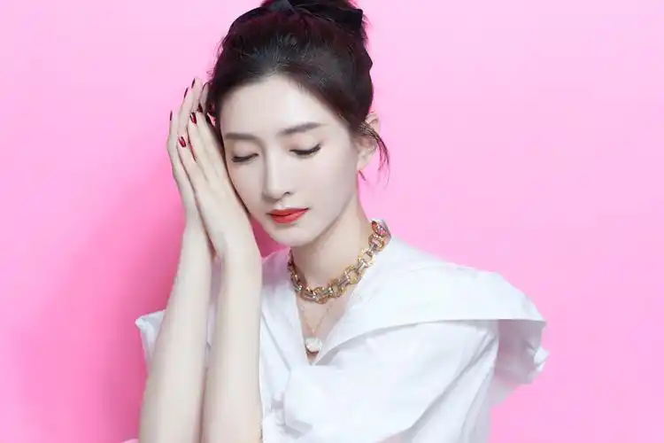 江疏影 - 堆糖,美图壁纸兴趣社区