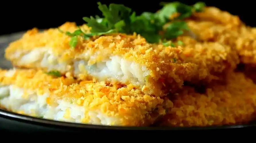 这是香酥烤鱼排的做法,不用油炸,简单腌制裹上面包糠,又酥又香