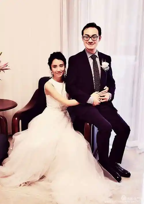 漫山红叶摇拽,收获爱情———张羽中,徐佳路珠联璧合,携手结缘!