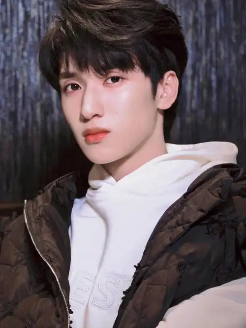 严浩翔颜值天花板