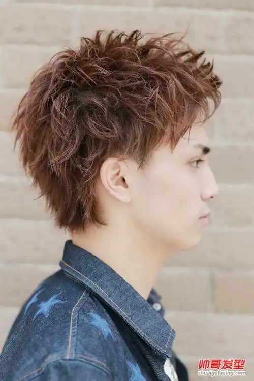 日式侧分半露额头发型男生修颜短发5