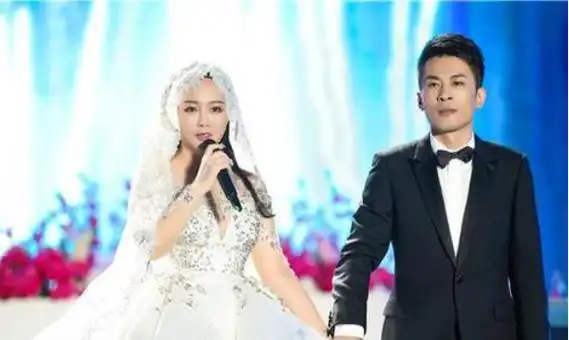 辛巴前妻和大女儿照片,辛巴第一任妻子,本文共(3148字)