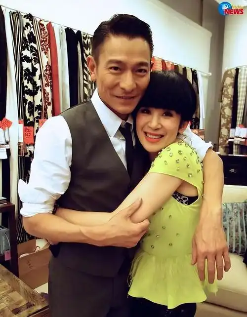 抱后的美臀暴击,没想到是张含韵笑到了最后|秦岚|唱片|刘德华|娱乐圈