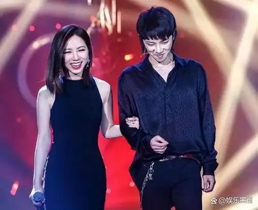 有种"整容"叫邓紫棋分手,前男友林宥嘉变化不大,她却变了个人