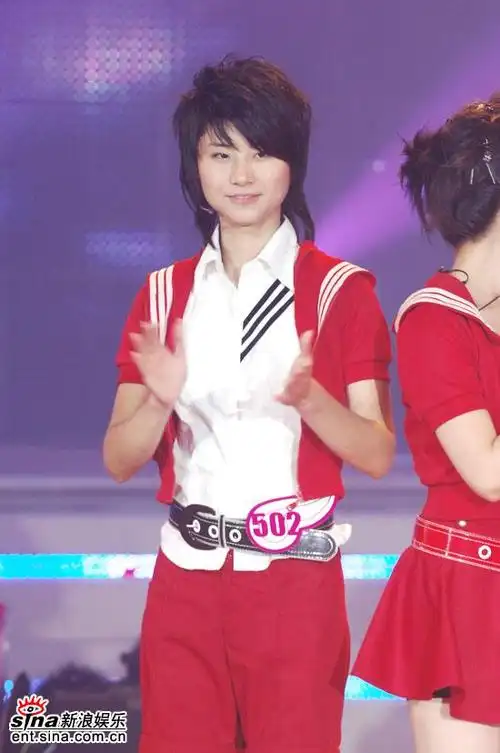 图文06超级女声10强入围赛第一场尚雯婕出场