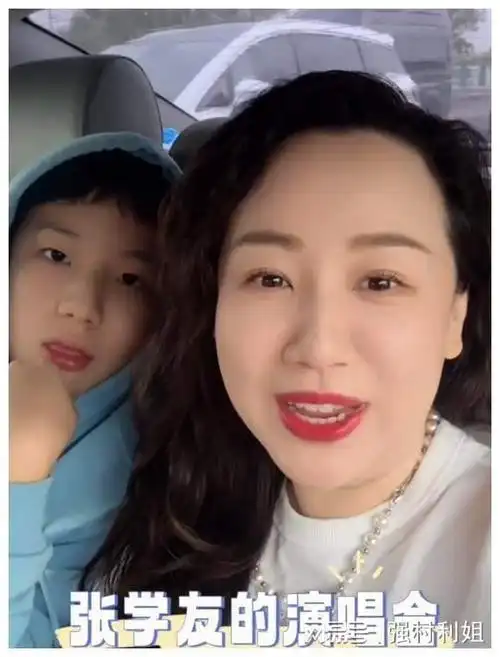 12岁儿子姬关枪露脸像妈妈,眉清目秀颜值超高|童星|杨紫|杨洋|金曲奖