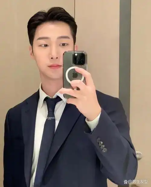 男生除了"边铲前刺"发型,还可以剪这3款短发,干净帅气