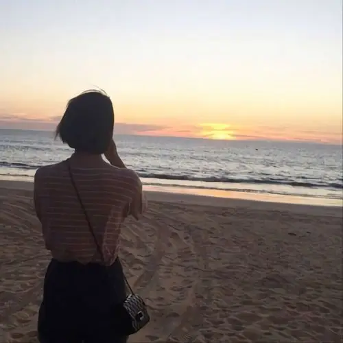 唯美的情侣头像_文艺唯美的情侣头像大全背影一人一张-超能街机