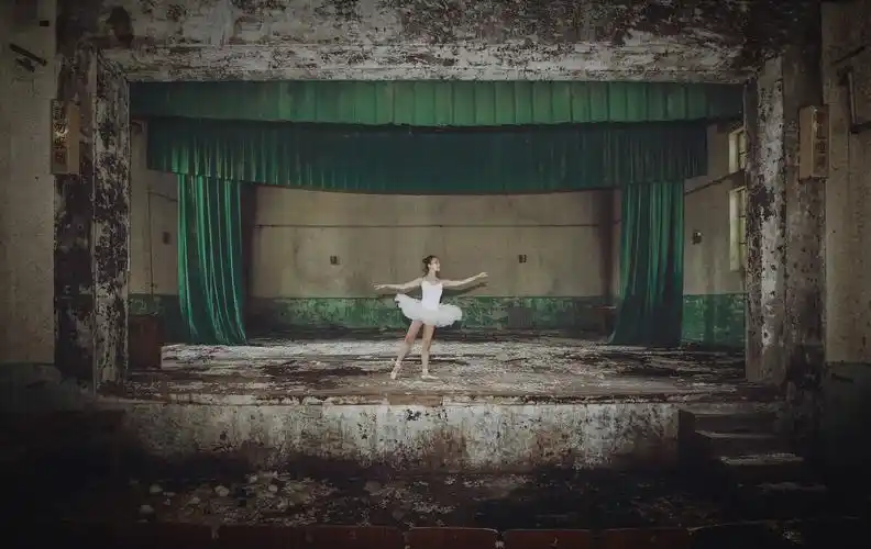 一个人的舞台剧——孤独芭蕾