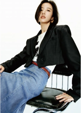 lily官宣西装代言人周雨彤打破固化职场穿搭边界周周穿西装解锁全新