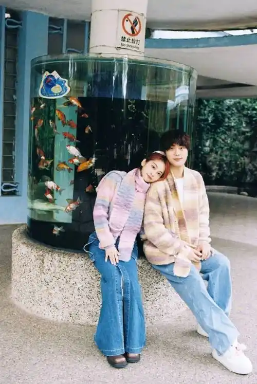 陆虎陈曌旭发糖,钟楚曦官宣恋情,和男友在健身房秀恩爱