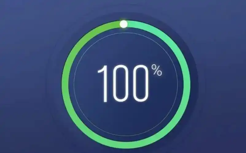 很多人习惯将手机电量充到100%,使用的时候才具有安全感,甚至还有些人