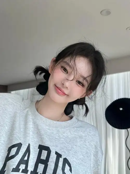 少女感还得双丸子头