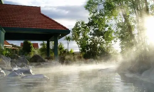 室外温泉区 在天然氧吧中沐浴温泉